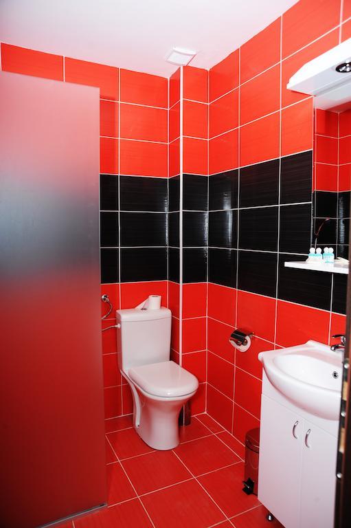 Garni Hotel Crystal Ice Ni Værelse billede