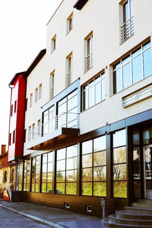 Garni Hotel Crystal Ice Ni Eksteriør billede