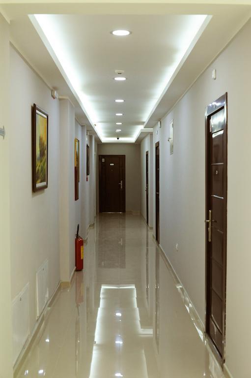 Garni Hotel Crystal Ice Ni Eksteriør billede