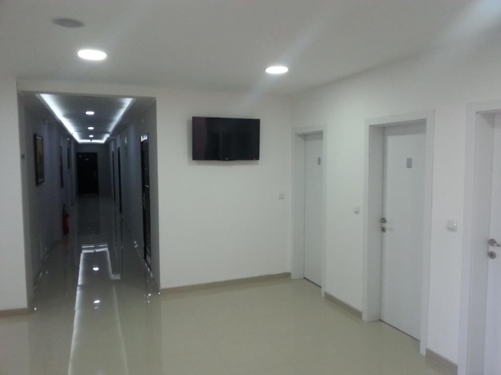 Garni Hotel Crystal Ice Ni Eksteriør billede